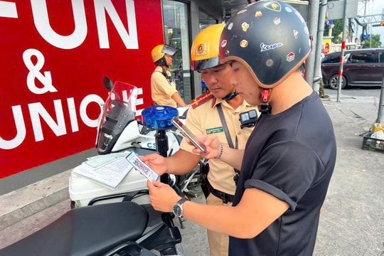 Hình thức thu tiền nộp phạt mới của CSGT TP.HCM