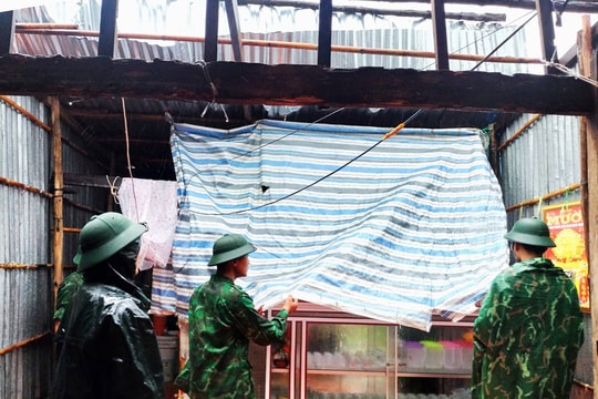 Giúp người dân khắc phục hậu quả thiên tai