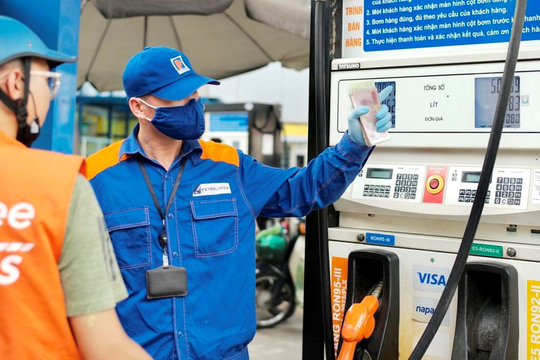 Giá xăng, dầu đồng loạt tăng