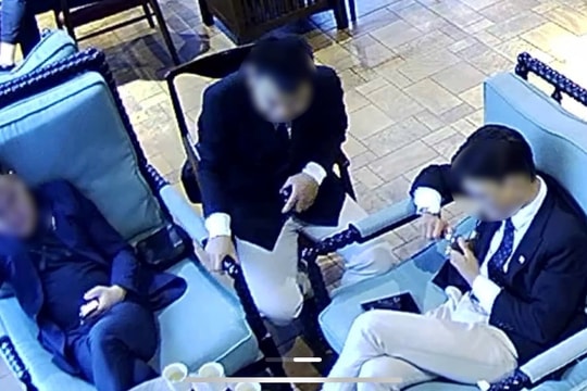 Bị khách hành hung khi nhắc nhở không hút thuốc trong quán cafe