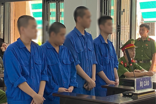 Góp tiền sử dụng ma túy, 4 bị cáo lĩnh hơn 28 năm tù