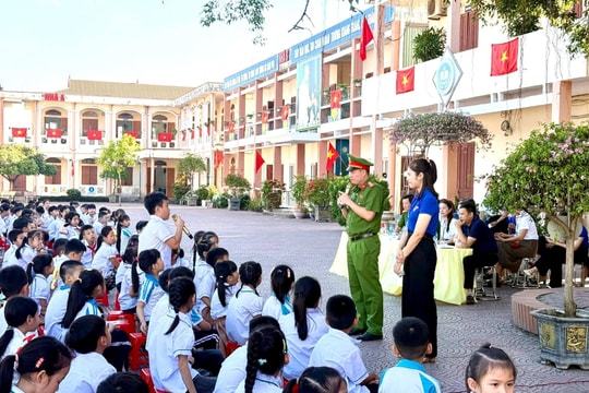 Hải Phòng tuyên truyền an toàn giao thông cho học sinh
