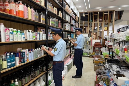 Đấu tranh với hàng giả, hàng nhái, xâm phạm quyền sở hữu trí tuệ