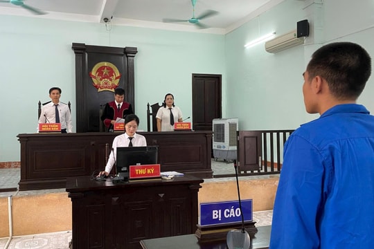 Mang nhiều tiền án, vẫn liều lĩnh cướp điện thoại