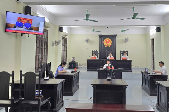 Xét xử trực tuyến 2 đối tượng tàng trữ ma túy