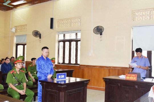 Chủ quán bi-a dùng kéo đâm khách chơi tử vong