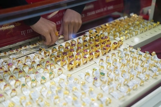 Giá vàng hôm nay 25/9: Giảm 600 nghìn đồng/lượng
