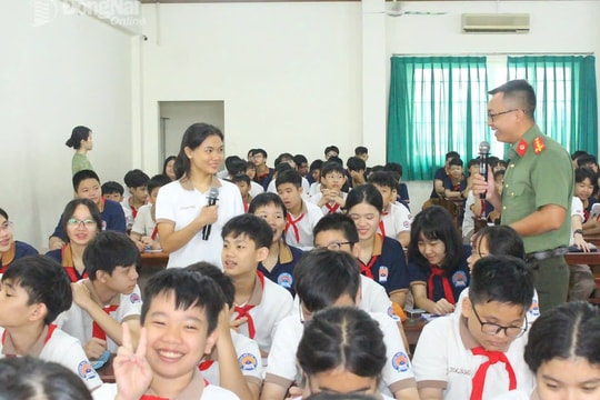 Đưa pháp luật vào học đường: Trang bị “lá chắn” cho học sinh