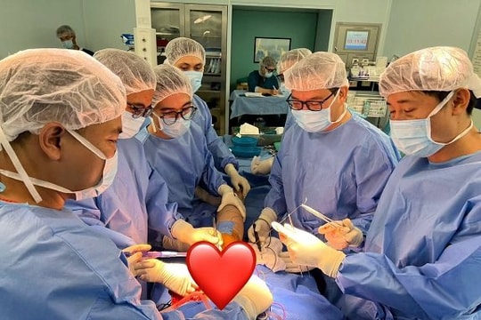 “Marathon trong phòng mổ” giành lại sự sống cho bệnh nhân ung thư xương hiếm gặp