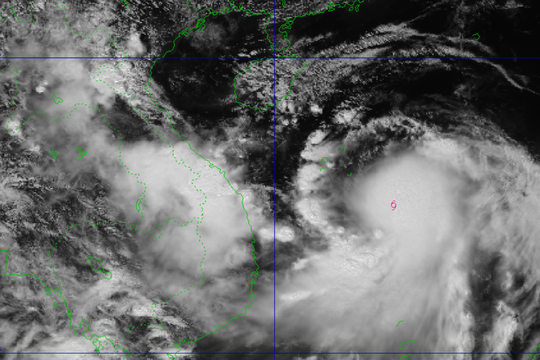 Bão số 10 di chuyển nhanh bất thường, cảnh báo mưa lớn diện rộng và lũ quét ở miền núi