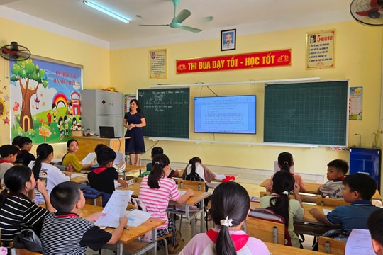 Thanh Hóa cho học sinh nghỉ học khi bão 10 đổ bộ