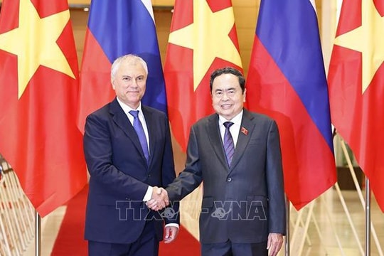 Chủ tịch Quốc hội Trần Thanh Mẫn hội đàm với Chủ tịch Duma Quốc gia Nga Vyacheslav Volodin