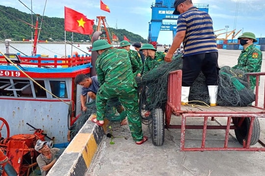 Nghệ An căng mình ứng phó bão số 10