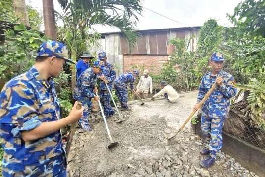 Người chiến sĩ Hải quân chung sức xây dựng nông thôn mới
