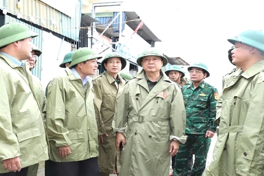 Phó Thủ tướng trực tiếp chỉ đạo Nghệ An ứng phó bão số 10