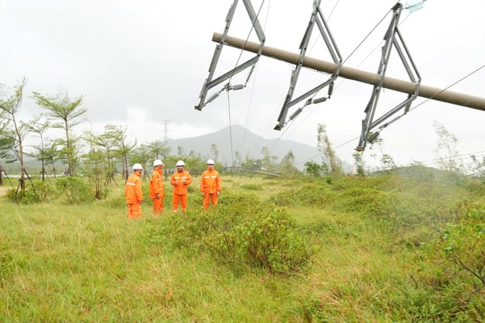 Tập trung khắc phục hư hại, nhanh chóng cấp điện trở lại cho người dân