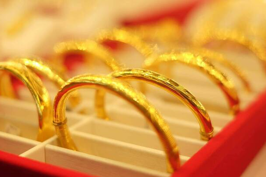 Giá vàng hôm nay 30/6: Vàng miếng vượt 137 triệu đồng/lượng