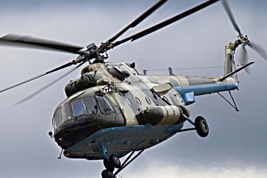 Máy bay không người lái Ukraine hạ trực thăng Mi-8 của Nga