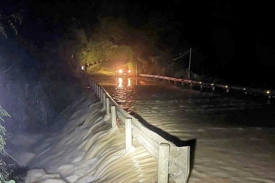 3 cán bộ thi công cao tốc Đồng Đăng – Trà Lĩnh bị lũ cuốn mất tích