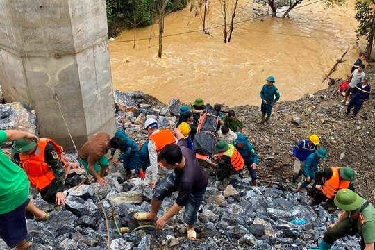 Tìm thấy 1 thi thể bị lũ quét cuốn trôi trên cao tốc Đồng Đăng - Trà Lĩnh