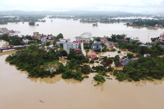 Thanh Hóa ứng phó khẩn cấp khi sông Bưởi vượt đỉnh lũ lịch sử