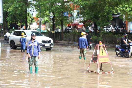 Hà Nội nhanh chóng khắc phục hậu quả mưa ngập