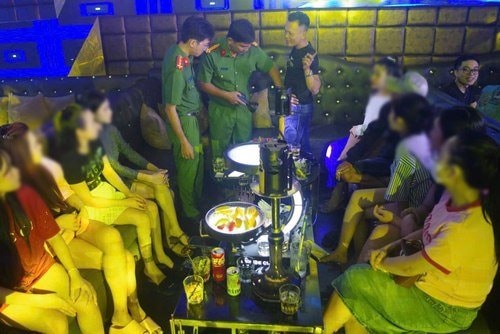 Mở tiệc ma tuý trong bar ở An Giang