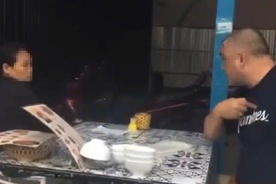 Xác minh vụ chủ nhà hàng ở Huế chửi tục, đe dọa nhân viên