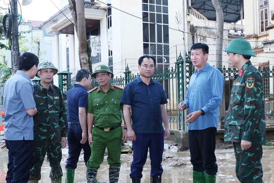 Lãnh đạo tỉnh Lào Cai kiểm tra, chỉ đạo khắc phục hậu quả bão số 10