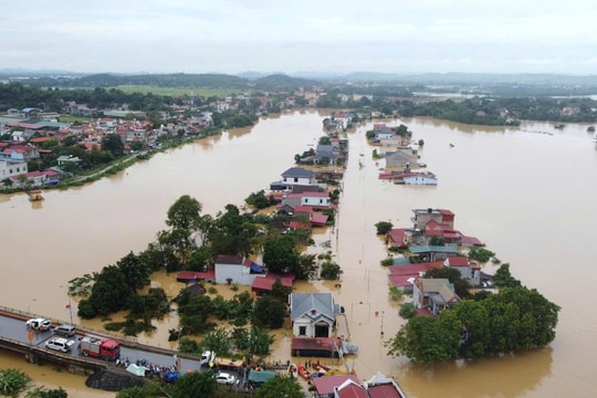 Nhiều hộ dân "trắng tay" sau bão