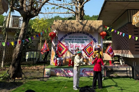 Hô hát Bài Chòi ở Mỹ Sơn: Nên hay không nên?