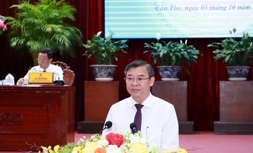 Ông Trương Cảnh Tuyên được bầu giữ chức Chủ tịch UBND TP Cần Thơ