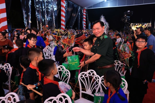 Đêm hội trăng rằm nơi biên cương