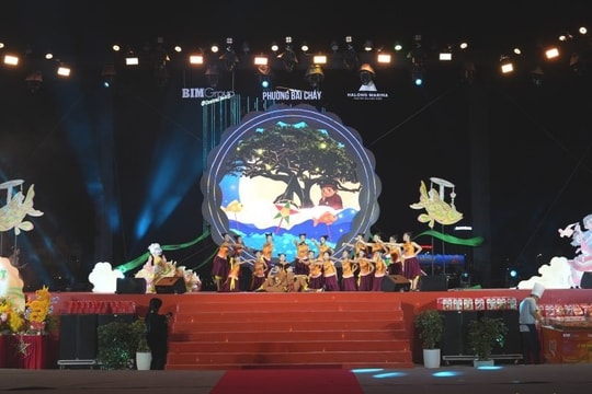 Bãi Cháy rực rỡ Lễ hội Trăng rằm – Thu Fest 2025