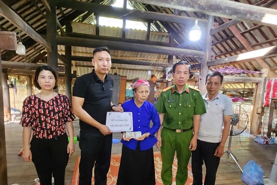 Quỹ Thiện Tâm - Tập đoàn VinGroup hỗ trợ khẩn cấp gia đình nạn nhân bị tử vong do lật xe ô tô bán tải xã Văn Bàn