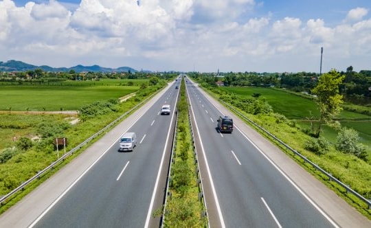 Đường cao tốc - Huyết mạch chiến lược của tăng trưởng kinh tế vùng và quốc gia