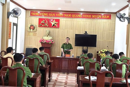 Lào Cai đưa chó nghiệp vụ vào tìm nạn nhân thứ 3 trong vụ xe ô tô bán tải gặp nạn ở xã Văn Bàn