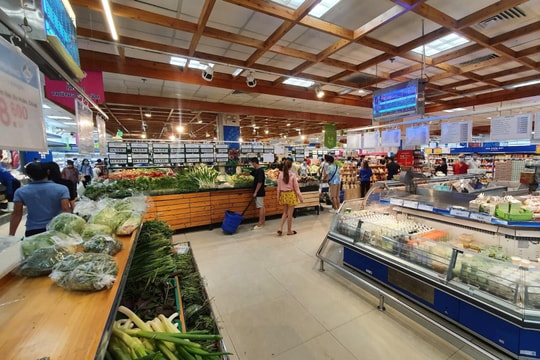 Hà Nội bảo đảm hàng hóa thiết yếu cho người dân trước bão số 11