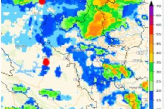 Miền Bắc nguy cơ lũ quét, Hà Nội sắp có dông lốc mạnh