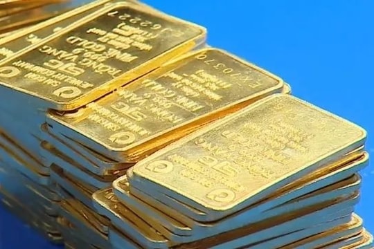 Giá vàng hôm nay 7/10: Duy trì đà tăng mạnh