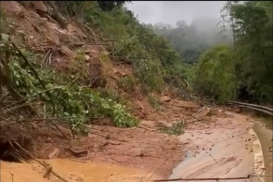 Thanh Hóa: Mưa to trên diện rộng, nhiều điểm sạt lở gây chia cắt