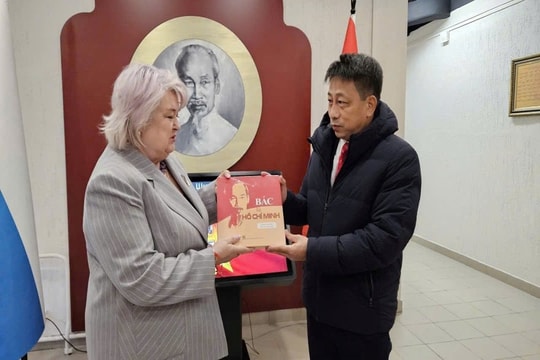 Thắt chặt tình hữu nghị Việt – Nga qua những trang sách