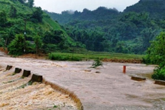 Bắc Bộ đón đỉnh lũ đặc biệt lớn, mưa dông diện rộng