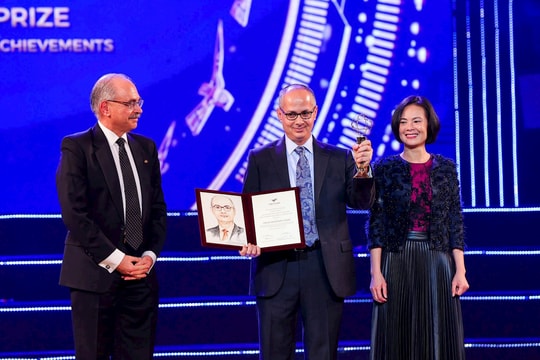 GS. Omar M. Yaghi – chủ nhân giải thưởng VinFuture nhận Nobel Hóa học 2025