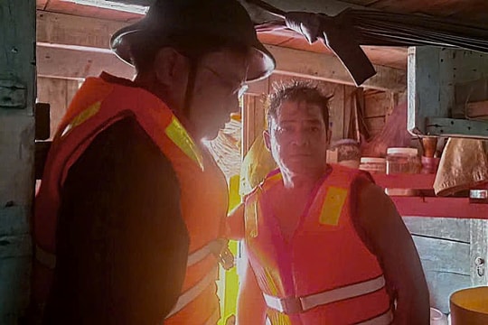 Cứu vớt thành công thuyền viên gặp nạn trên biển