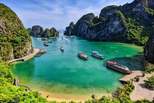 Việt Nam đón hơn 15,4 triệu lượt khách quốc tế trong 9 tháng năm 2025