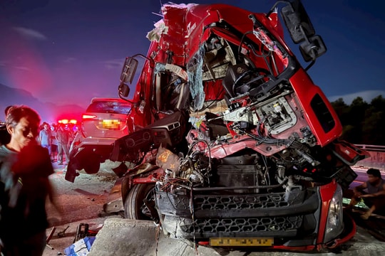 Va chạm liên hoàn trên tuyến La Sơn - Túy Loan, một người tử vong tại chỗ