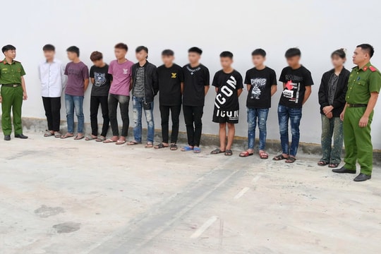 Bắt nhóm thanh thiếu niên hỗn chiến trong đêm