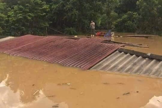 Người phụ nữ ở Thanh Hóa bị lũ cuốn mất tích