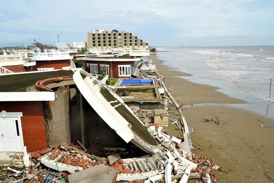 Lộ nhiều vấn đề về kết cấu biệt thự đổ nát ở Hà Tĩnh